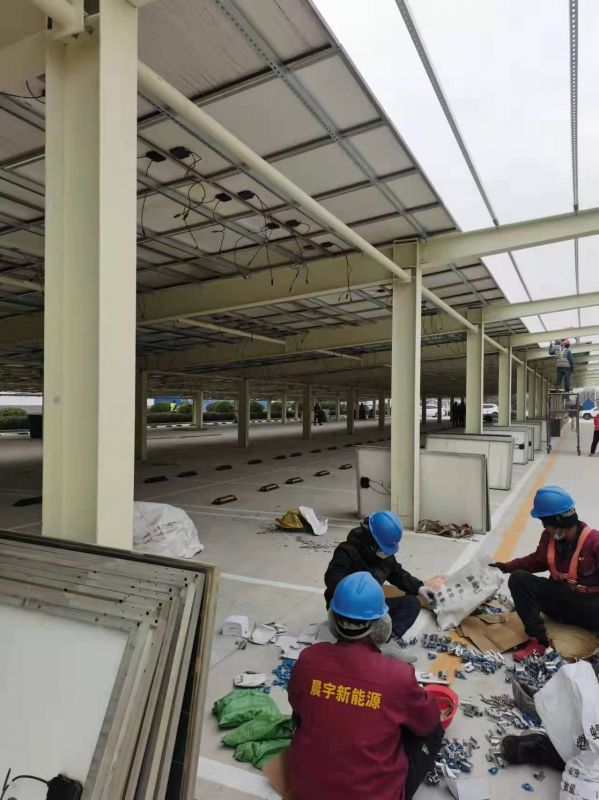 光伏车棚安装现场
